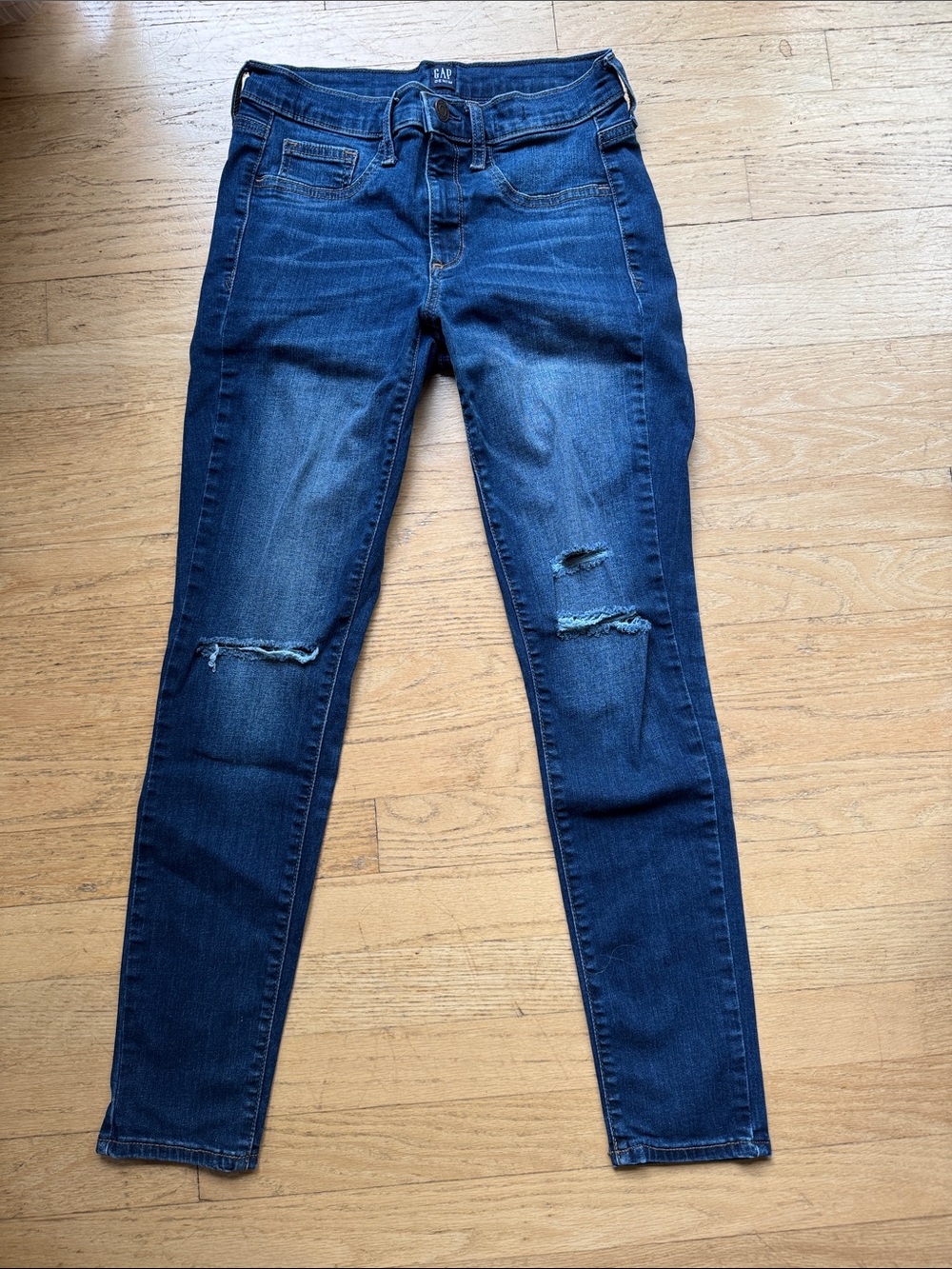 GAP Women's Medium Blue Distressed Skinny Jeans
